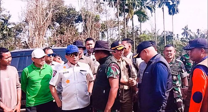 Tito Karnavian Tinjau Dampak Banjir Aceh Utara: Pastikan Hunian Layak dan Dana Stimulan Puluhan Juta Rupiah bagi Warga